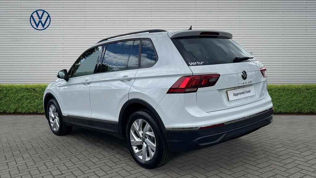 Volkswagen Tiguan Life White #3