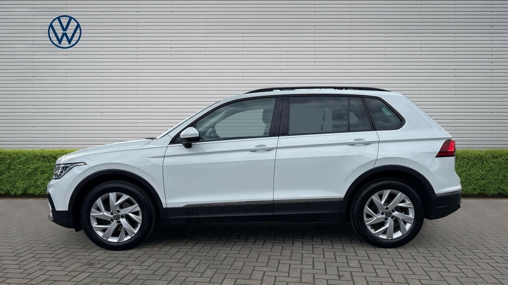 Volkswagen Tiguan Life White #4