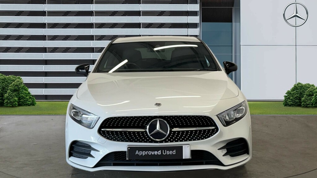 Mercedes-Benz A Class Amg Line KP23LNG White #3