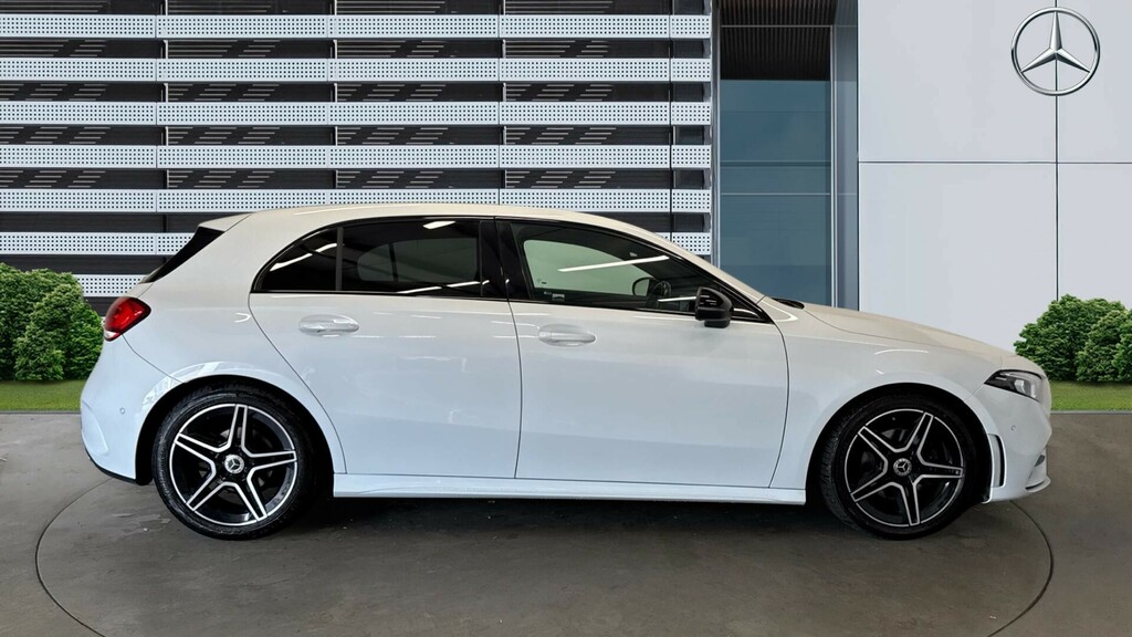 Mercedes-Benz A Class Amg Line KP23LNG White #5