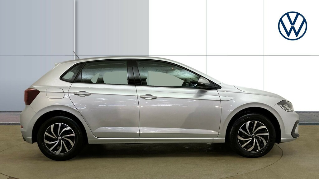 Volkswagen Polo Life Silver #4