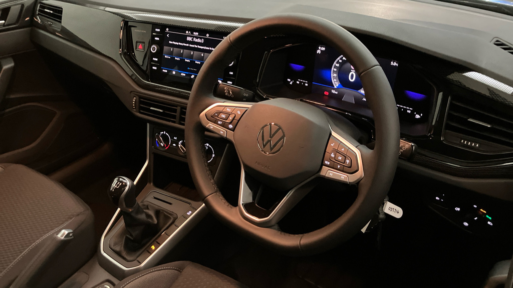Volkswagen Polo Life Silver #6