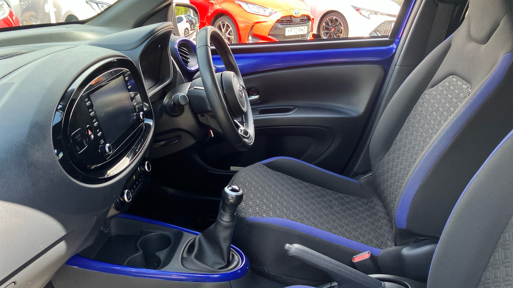 Toyota Aygo X Edge YP23JJL Blue #4
