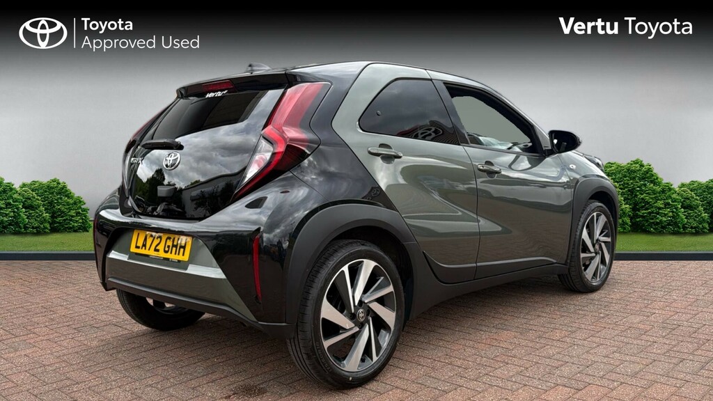 Toyota Aygo X Edge Green #2