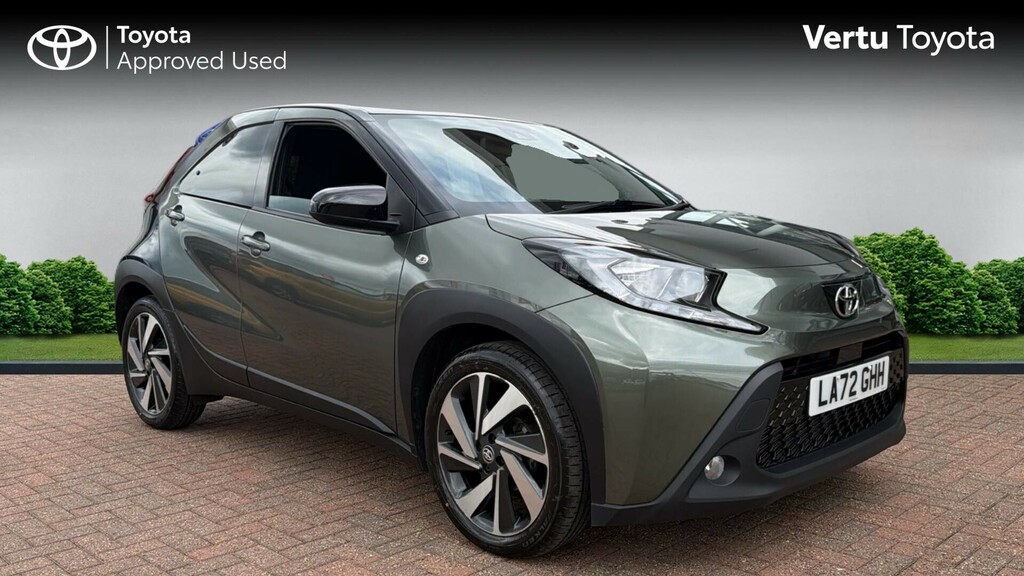 Toyota Aygo X Edge Green