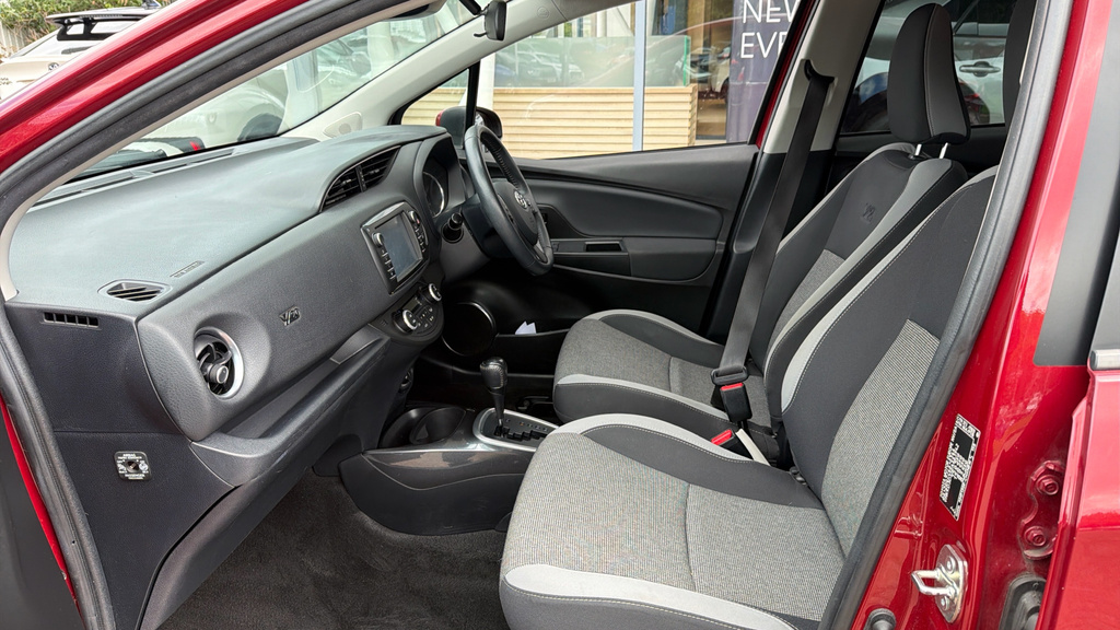 Toyota Yaris Y20 Red #5