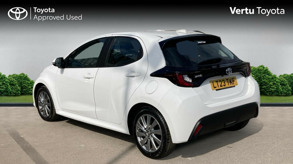 Toyota Yaris Icon LT23TKF White #4