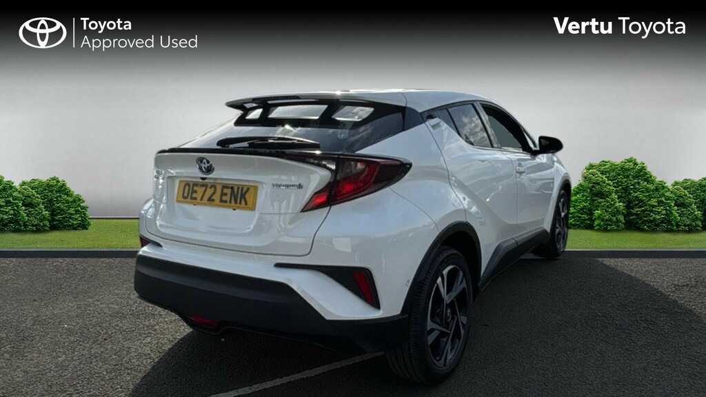 Toyota C-Hr Design White #2