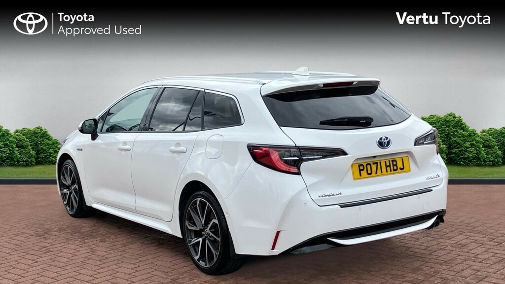 Toyota Corolla Excel PO71HBJ White #4