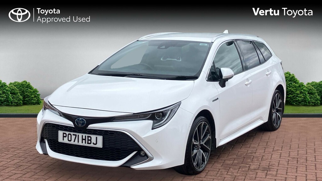Toyota Corolla Excel PO71HBJ White #3