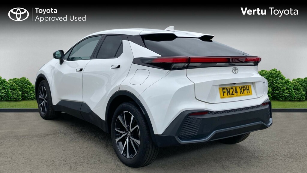 Toyota C-Hr Design FN24XPH White #4