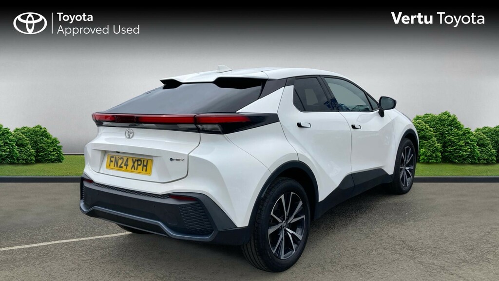Toyota C-Hr Design FN24XPH White #2