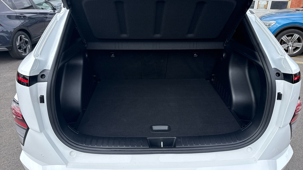 Hyundai Kona N Line EF25GZB White #4