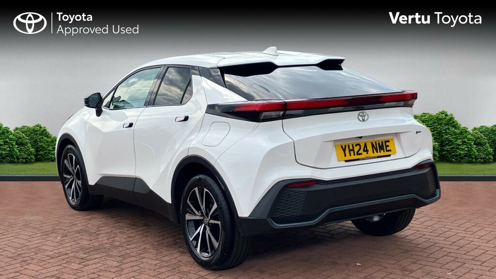 Toyota C-Hr Design White #4