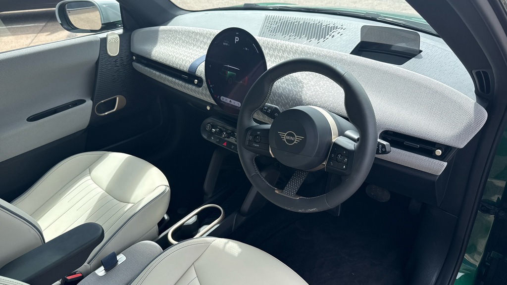 Mini Hatch E Exclusive YL25VHN Green #6