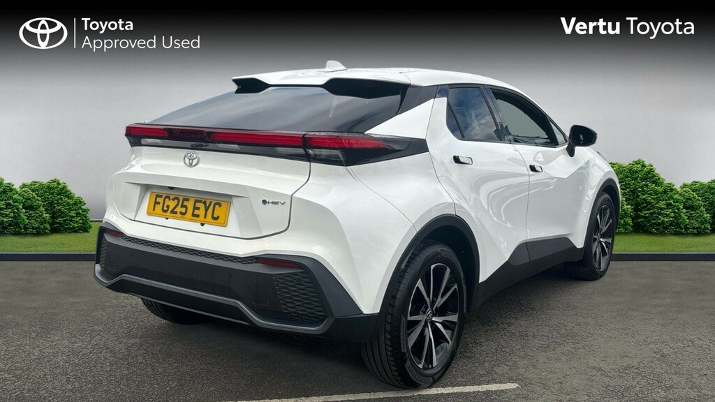 Toyota C-Hr Design FG25EYC White #2