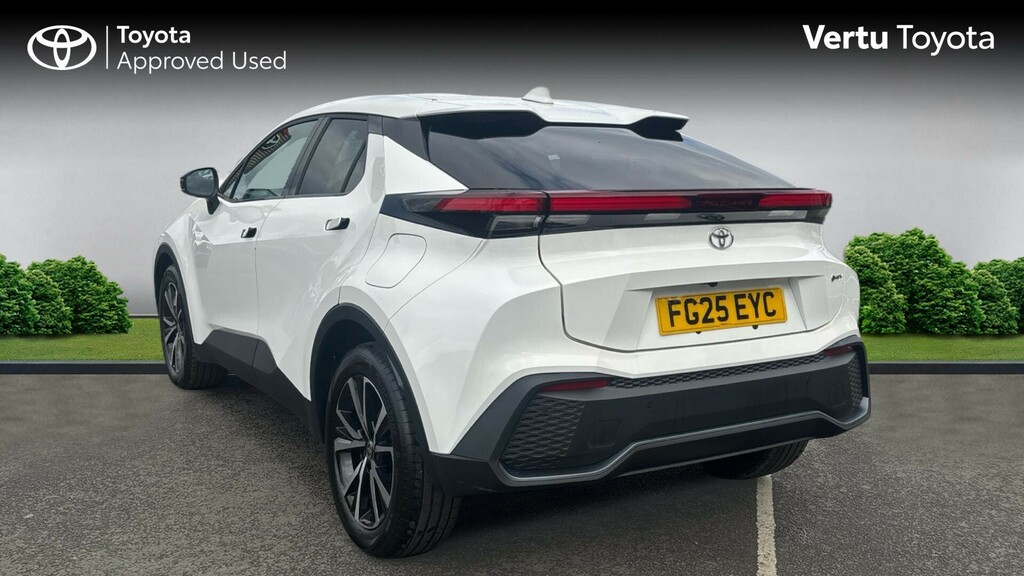 Toyota C-Hr Design FG25EYC White #4