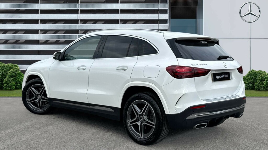 Mercedes-Benz GLA Class Amg Line NU74HHZ White #2