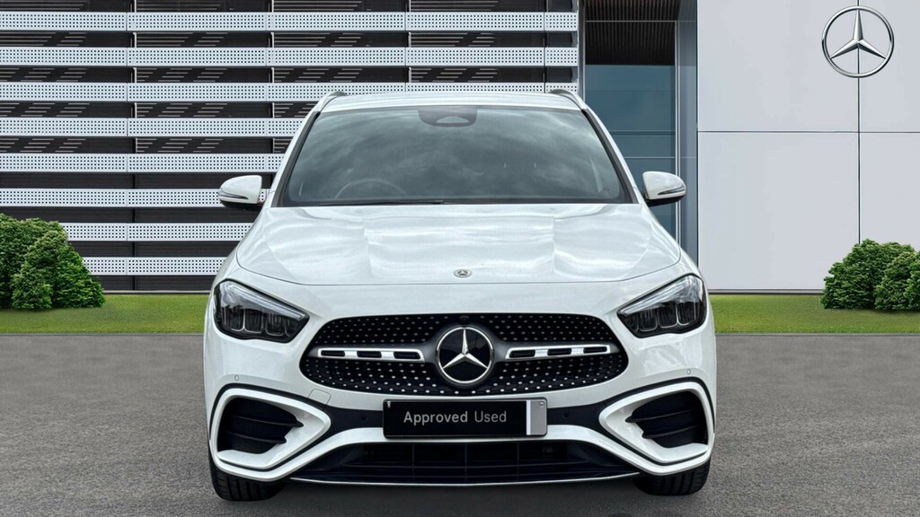 Mercedes-Benz GLA Class Amg Line NU74HHZ White #3