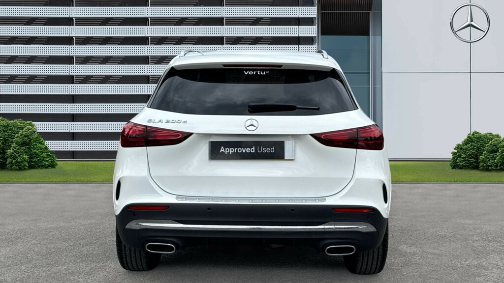 Mercedes-Benz GLA Class Amg Line NU74HHZ White #6