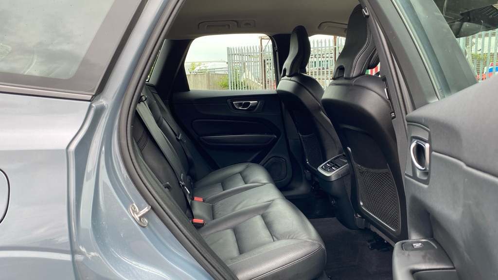 Volvo XC60 Plus Grey #6