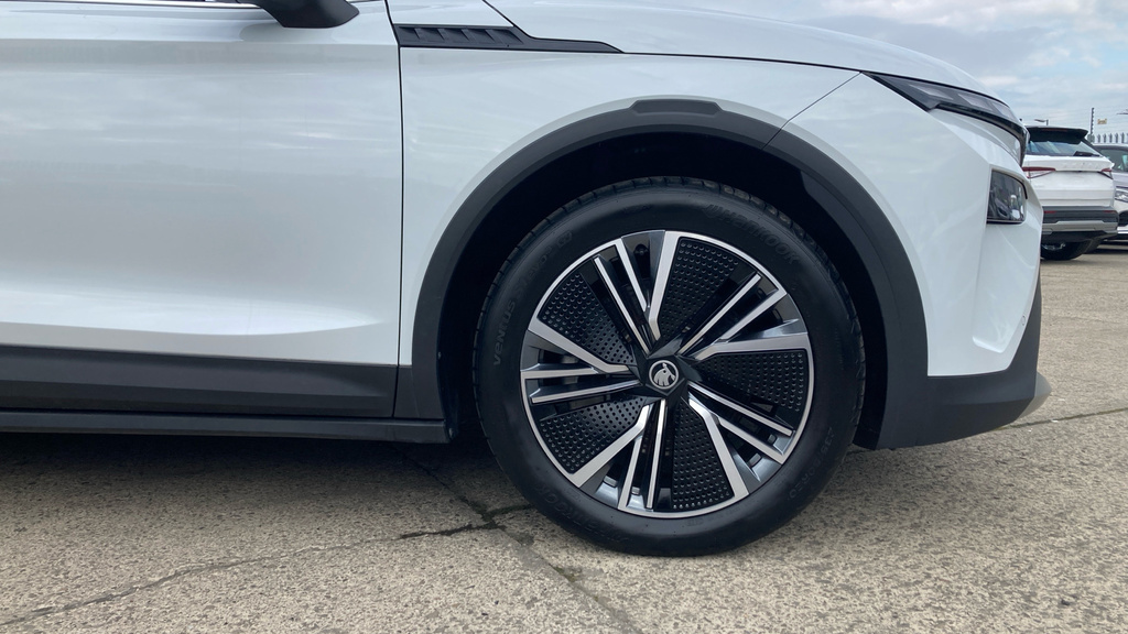 Skoda Elroq Edition White #5