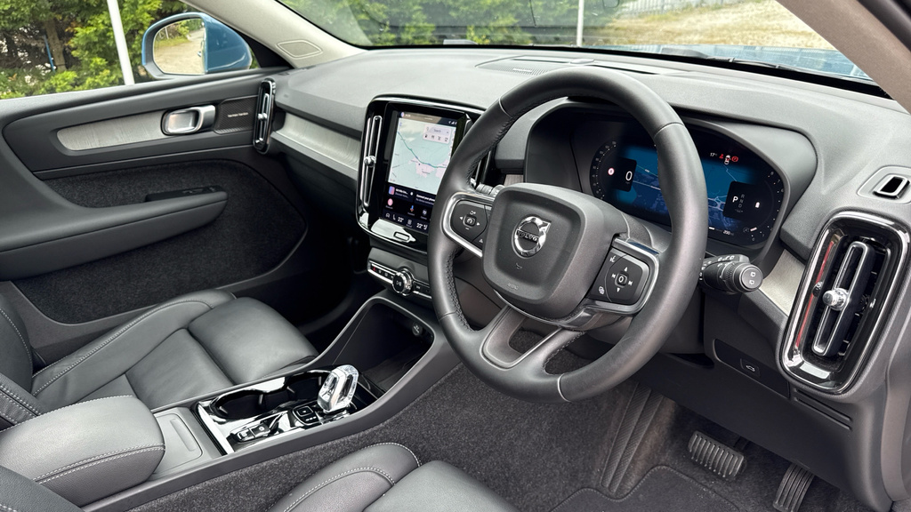 Volvo XC40 Ultra Blue #4