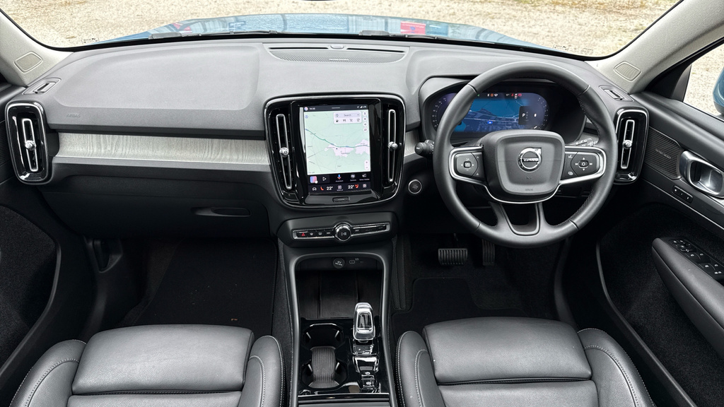 Volvo XC40 Ultra Blue #5