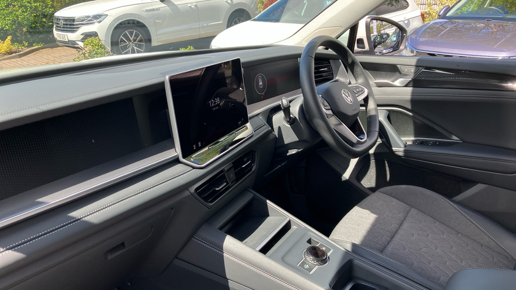 Volkswagen Tayron Life White #2