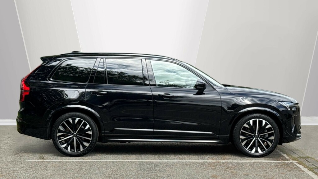 Volvo XC90 Ultra Black #3