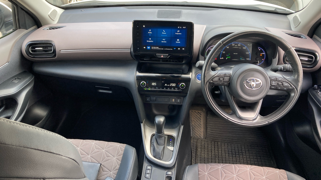 Toyota Yaris Cross Excel FN72XDU White #6
