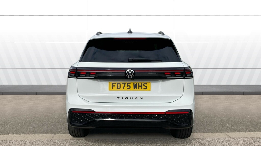 Volkswagen Tiguan Black Edition White #6