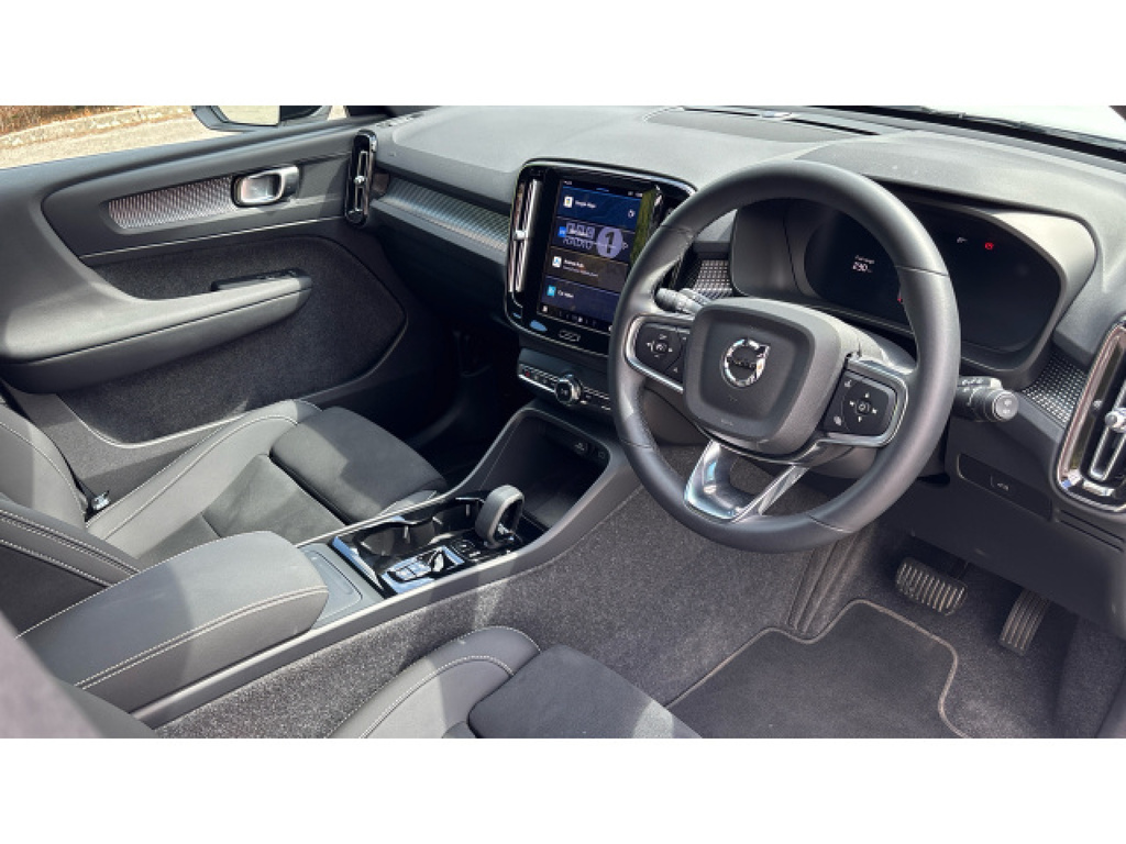 Volvo XC40 Plus WF25FUD White #5