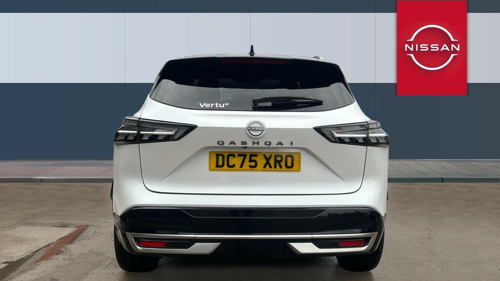 Nissan Qashqai Tekna DC75XRO Black #6