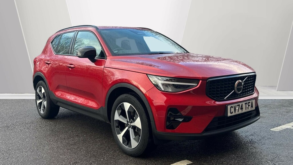 Volvo XC40 Plus Red