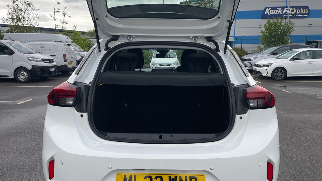 Vauxhall Corsa Se Edition ML22WND White #4