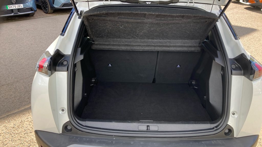 Peugeot 2008 Gt BJ23WEA White #4