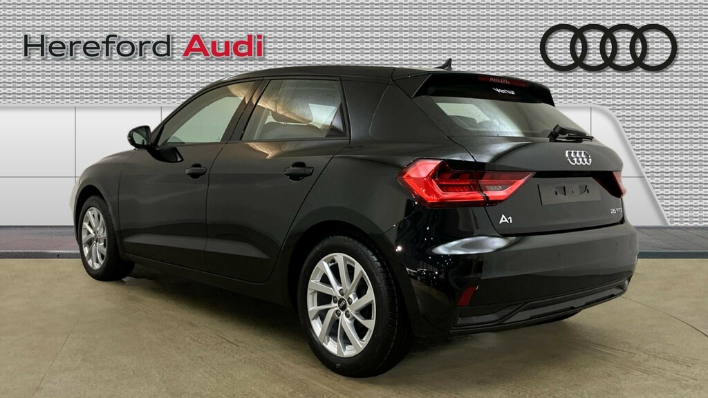 Audi A1 Sport Black #3
