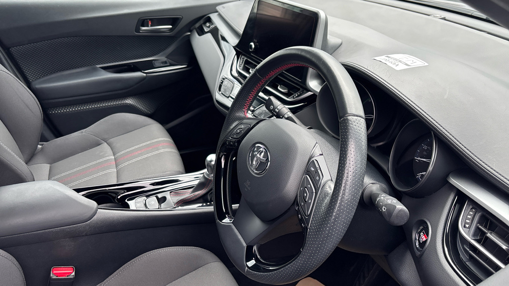 Toyota C-Hr Gr Sport YW72AWJ Purple #5