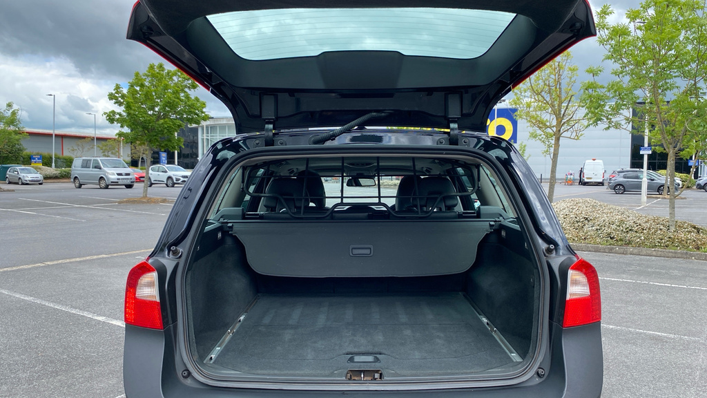 Volvo XC70 Se Lux WJ13NTG Black #4