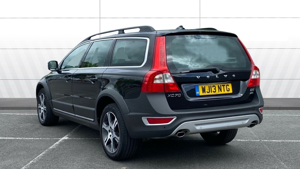 Volvo XC70 Se Lux WJ13NTG Black #2