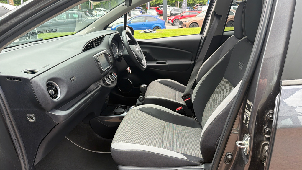 Toyota Yaris Y20 Grey #5