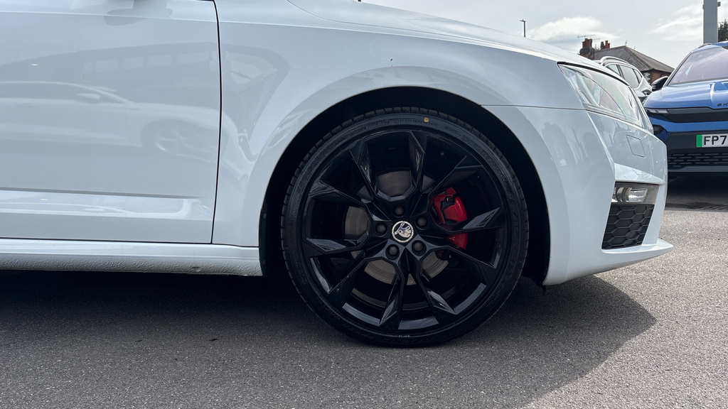 Skoda Octavia Vrs White #5