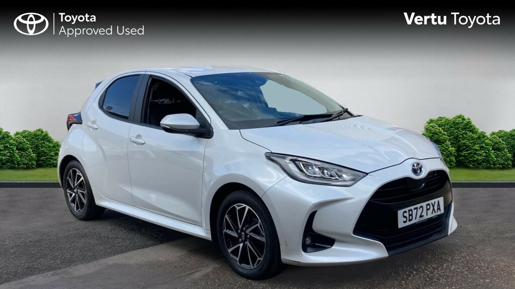 Toyota Yaris Design White