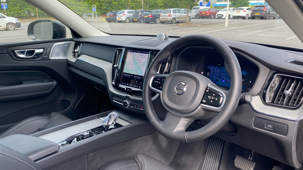 Volvo XC60 Ultra RV25XWC Black #4