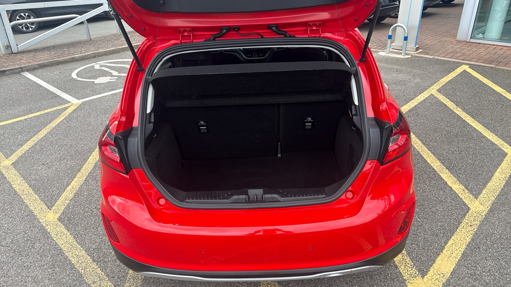 Ford Fiesta Active Red #4