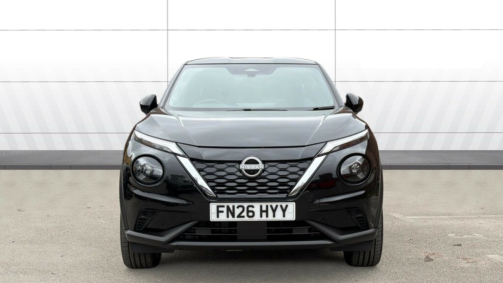 Nissan Juke Tekna Black #3