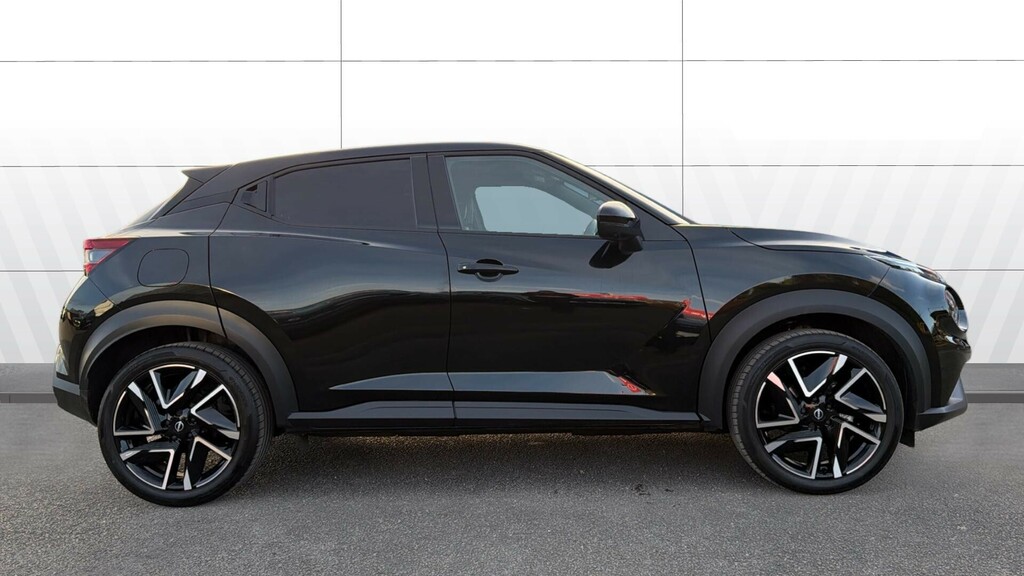 Nissan Juke Tekna Black #5