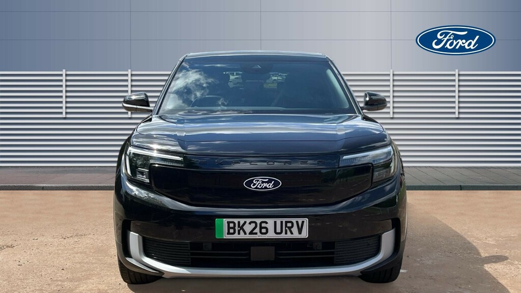 Ford Explorer Premium Black #3