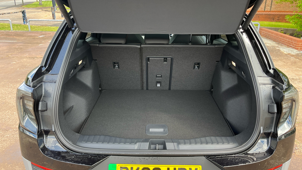 Ford Explorer Premium Black #4
